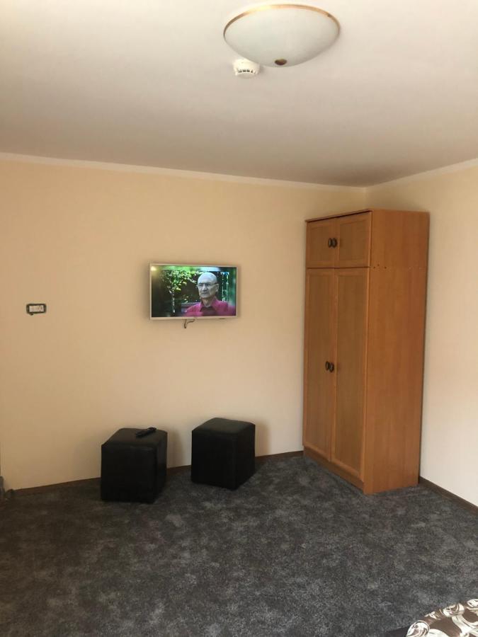Pensiunea Flora Пьятра-Нямц Экстерьер фото